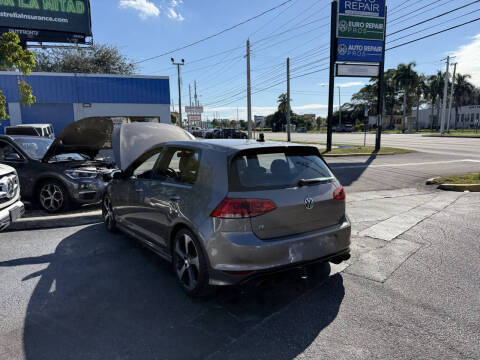 2016 Volkswagen Golf R 4Motion