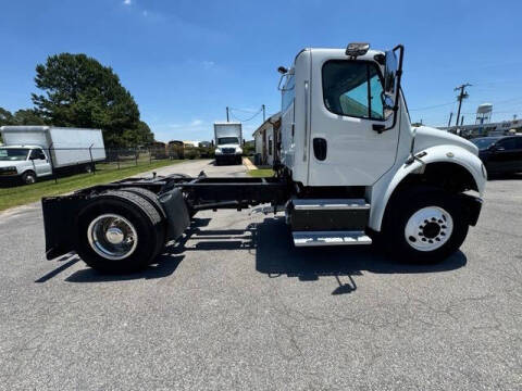 2015 Freightliner M2 106