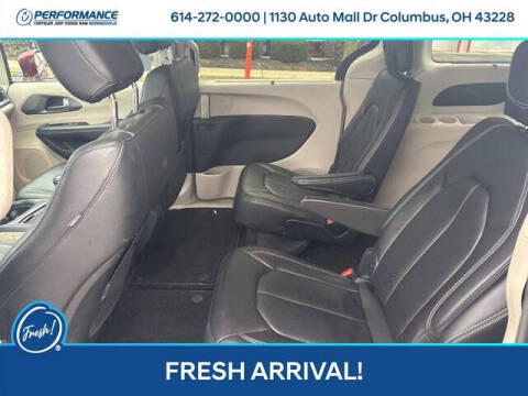 2022 Chrysler Pacifica Touring L