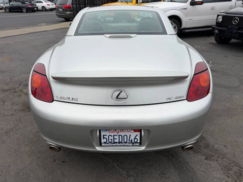 2004 Lexus SC 430
