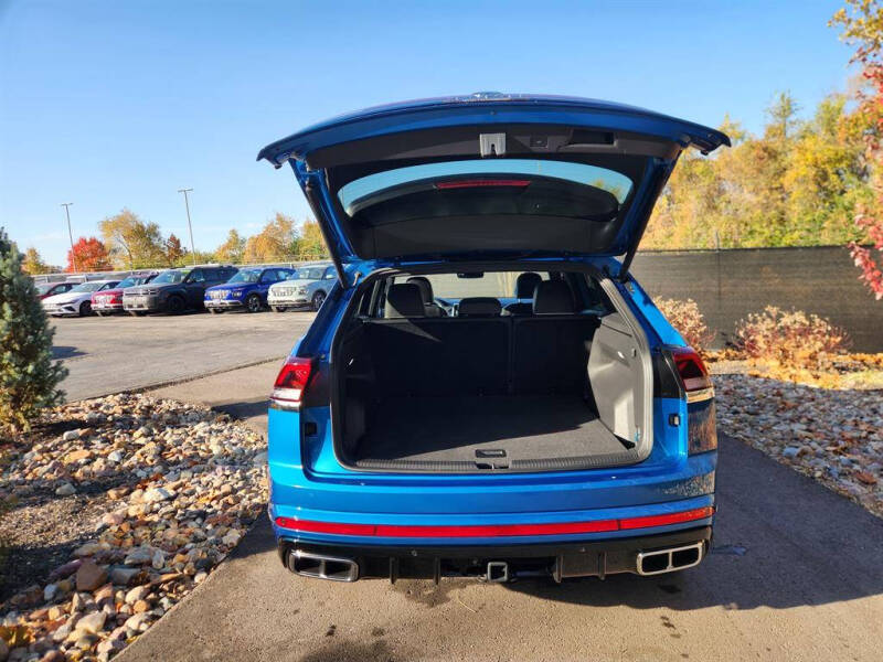 2025 Volkswagen Atlas Cross Sport SEL Premium R-Line 4Motion