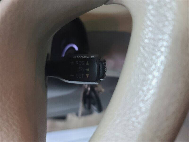 2014 Toyota Sienna LE 7-Passenger Auto Access Seat