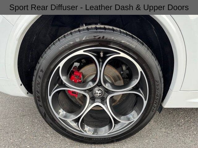 2022 Alfa Romeo Stelvio Veloce