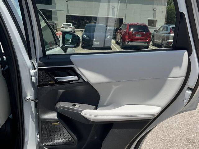 2026 Mitsubishi Outlander SE