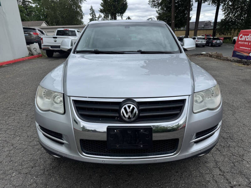 Used 2009 Volkswagen Touareg 2 VR6 with VIN WVGBE77L39D016682 for sale in Kirkland, WA