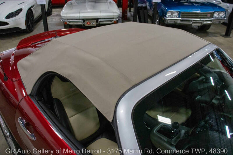 2009 Saturn SKY Red Line