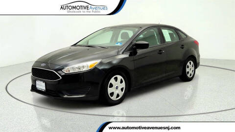 2016 Ford Focus S Photo