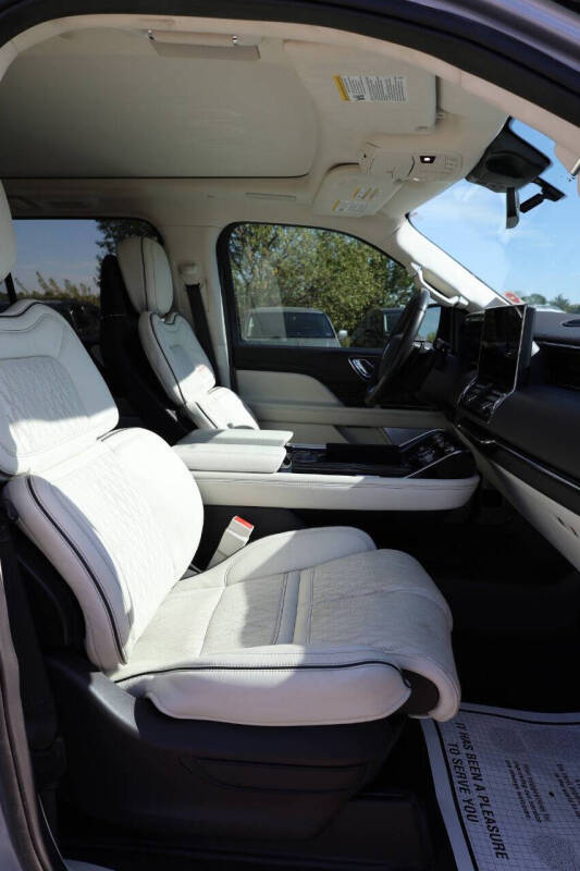 2024 Lincoln Navigator Black Label