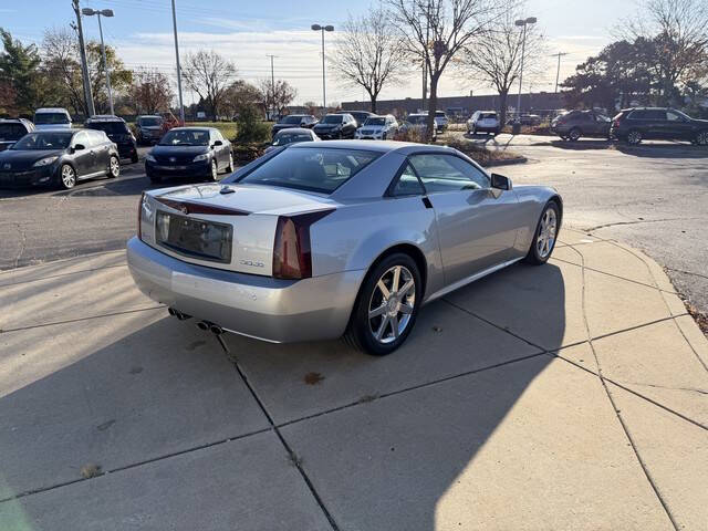 2005 Cadillac XLR