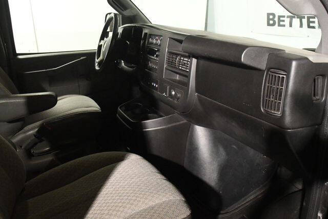 2017 Chevrolet Express LT 3500