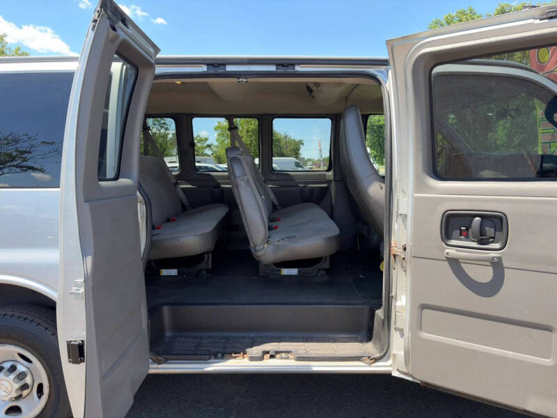 2017 Chevrolet Express LS 2500