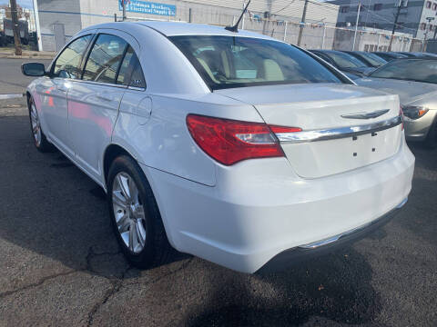 2013 Chrysler 200 Touring