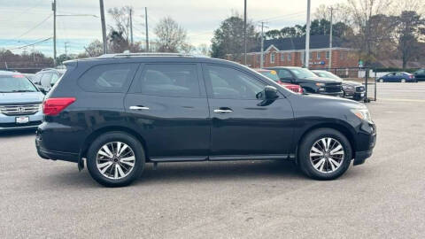 2018 Nissan Pathfinder S