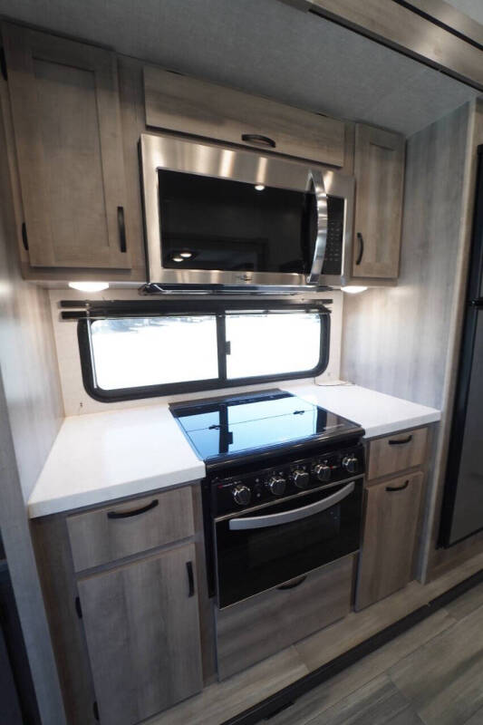 2021 Winnebago Voyage