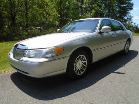 2001 Lincoln Town Car for sale at City Imports Inc in Matthews NC