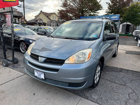 2005 Toyota Sienna for sale at KBB Auto Sales in North Bergen NJ
