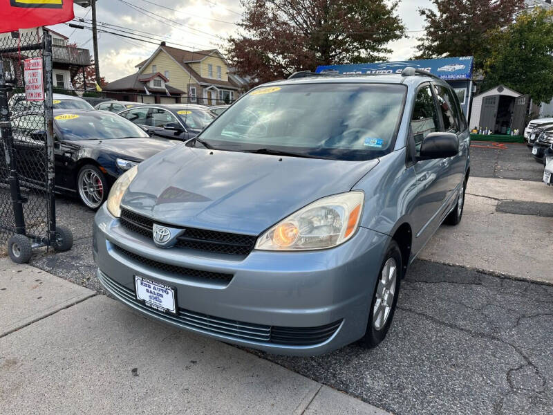 2005 Toyota Sienna for sale at KBB Auto Sales in North Bergen NJ