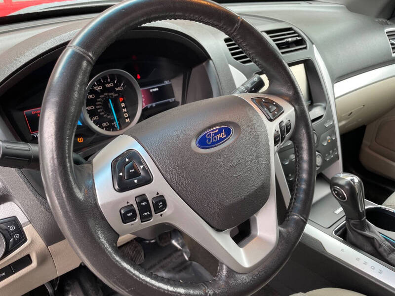 2011 Ford Explorer XLT