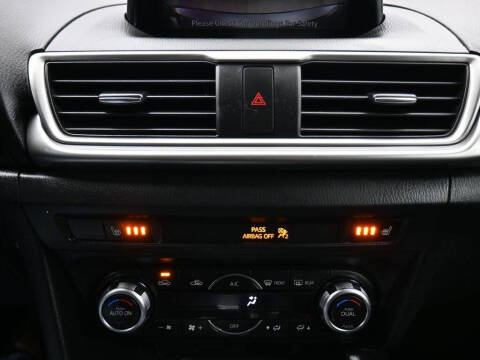 2017 Mazda MAZDA3 Touring