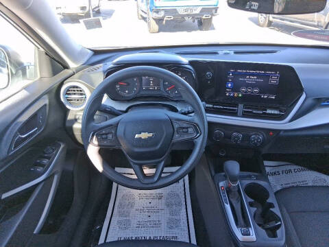 2025 Chevrolet Trax LS