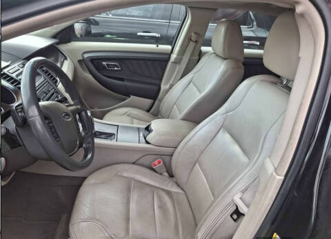2011 Ford Taurus SEL