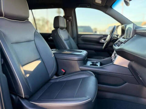 2023 GMC Yukon XL SLT