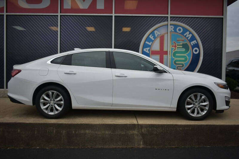 Used 2020 Chevrolet Malibu 1LT with VIN 1G1ZD5ST1LF099504 for sale in Strongsville, OH