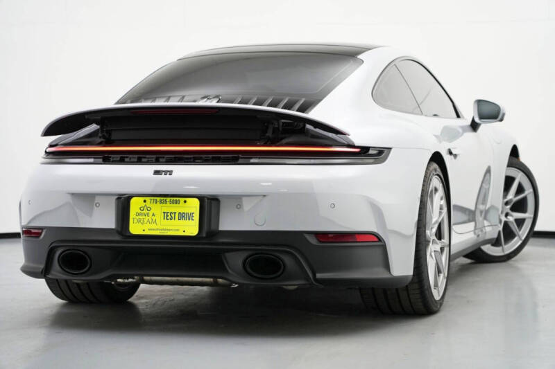 2025 Porsche 911 Carrera