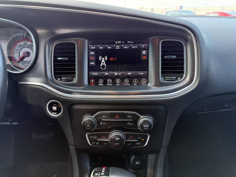 2017 Dodge Charger SXT