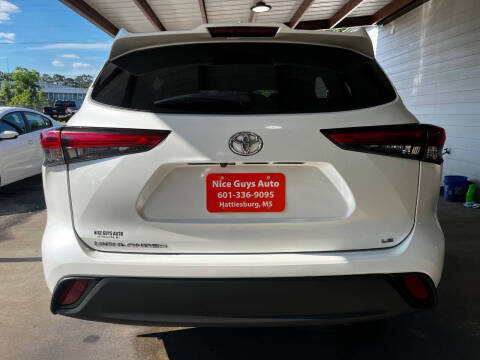 2020 Toyota Highlander LE