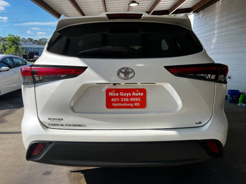 2020 Toyota Highlander LE