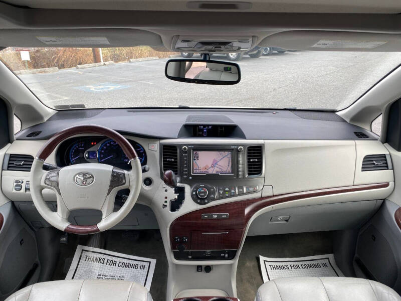 2012 Toyota Sienna Limited 7-Passenger