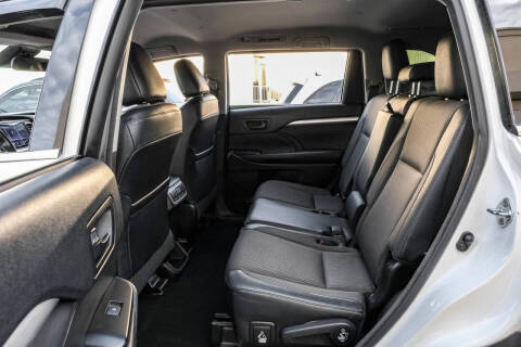 2017 Toyota Highlander LE Plus