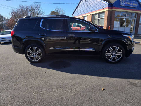 2017 GMC Acadia Denali