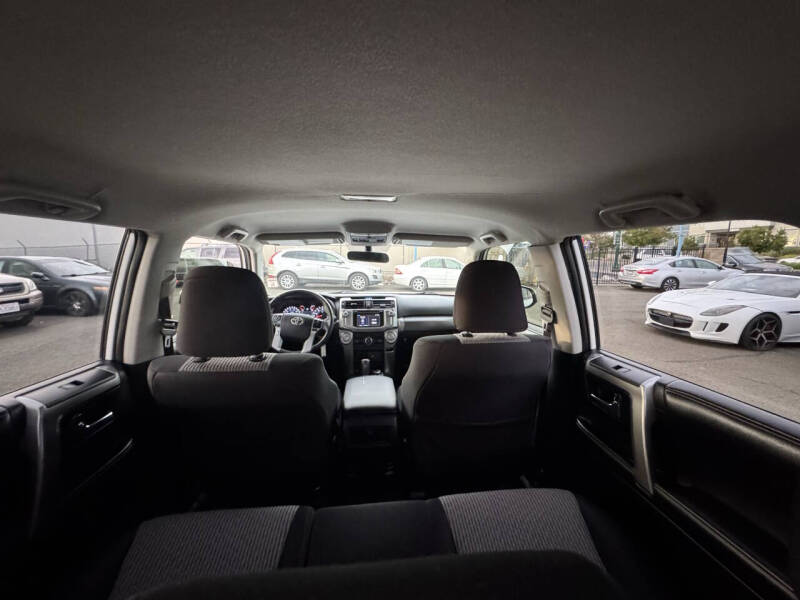 2017 Toyota 4Runner SR5