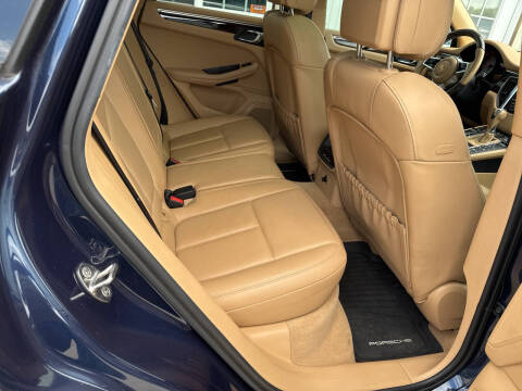 2015 Porsche Macan S