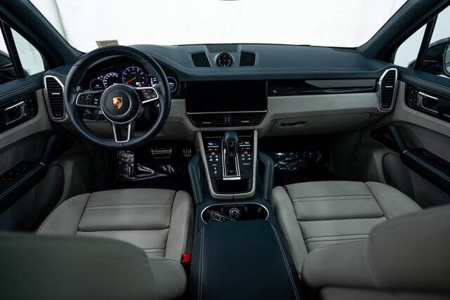 2022 Porsche Cayenne S