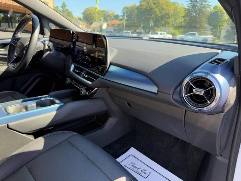 2024 Chevrolet Equinox EV LT