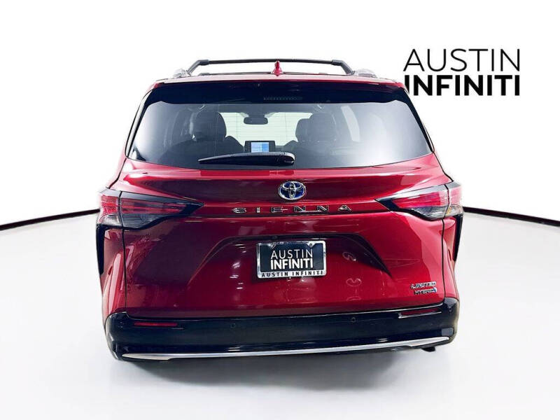 2024 Toyota Sienna Limited 7-Passenger