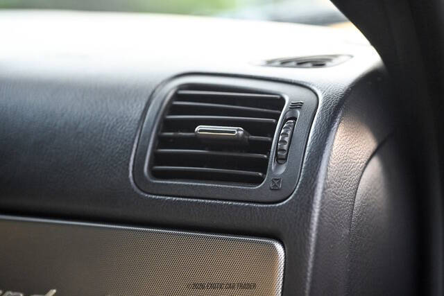 2005 Ford Thunderbird Deluxe