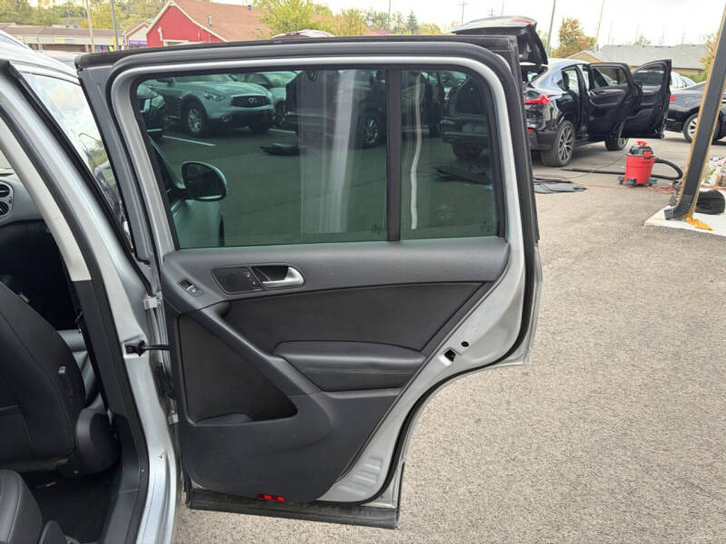 2017 Volkswagen Tiguan 2.0T Wolfsburg Edition