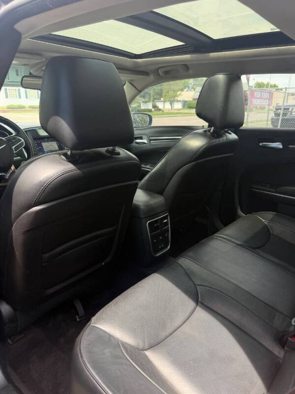 2017 Chrysler 300 C