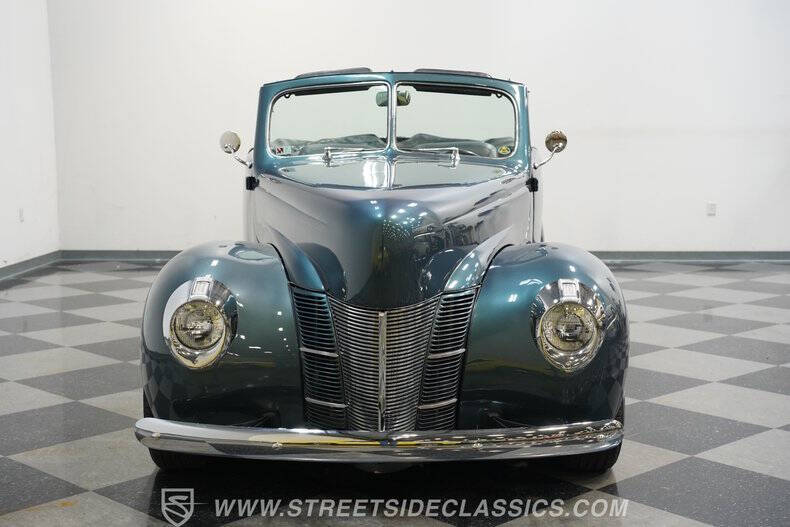 1940 Ford Deluxe