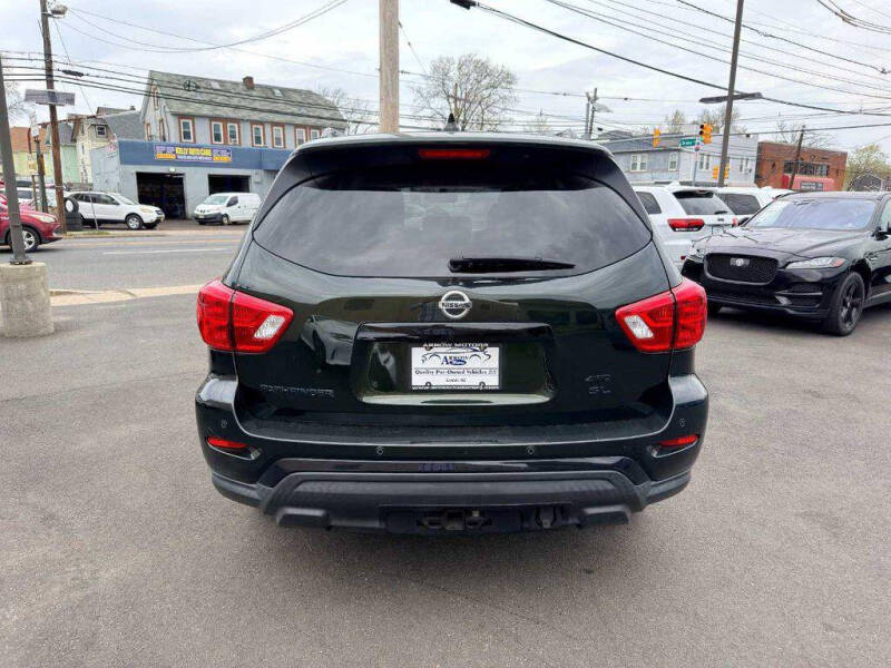 2020 Nissan Pathfinder SL