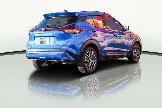 2024 Nissan Kicks SR
