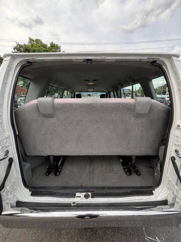 2009 Ford E-Series E-350 SD XL