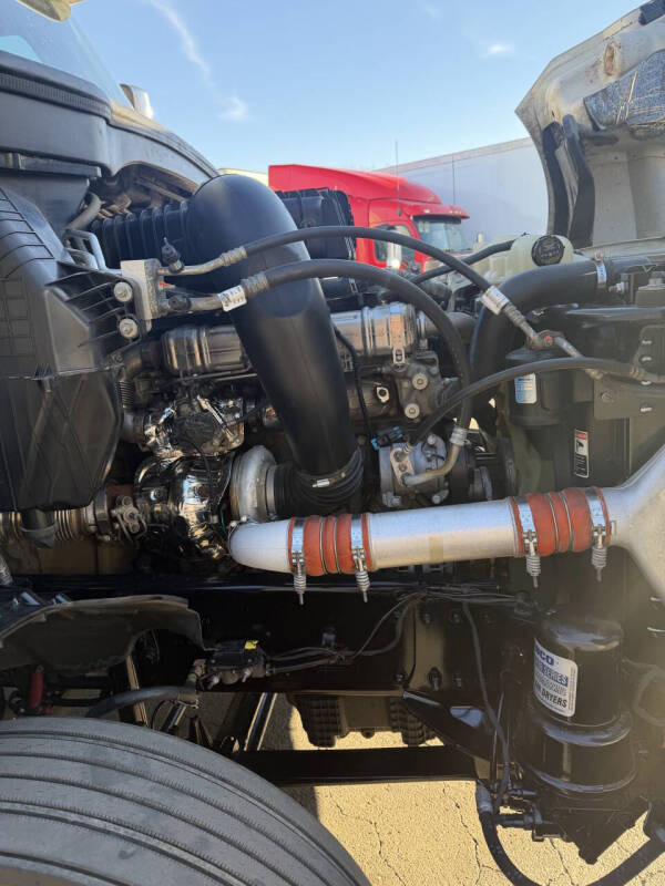 2022 Freightliner Cascadia