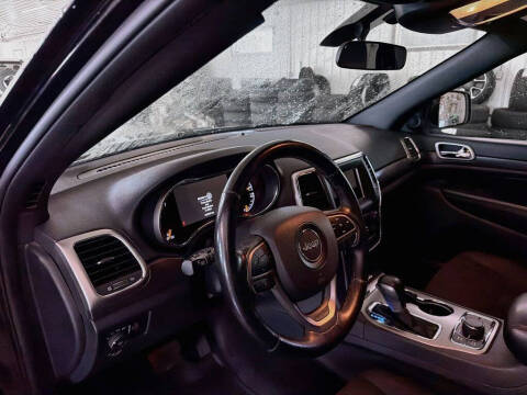 2018 Jeep Grand Cherokee Laredo E