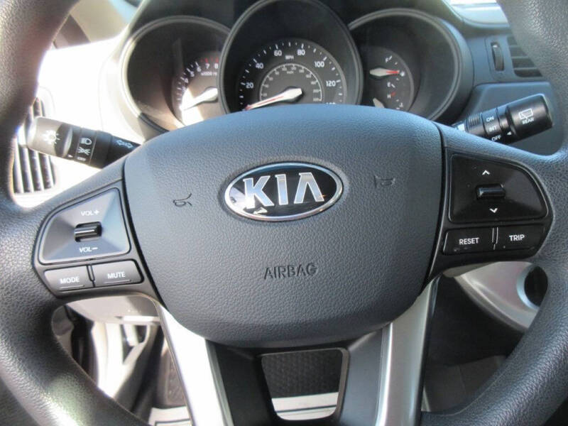 2015 Kia Rio 5-Door LX