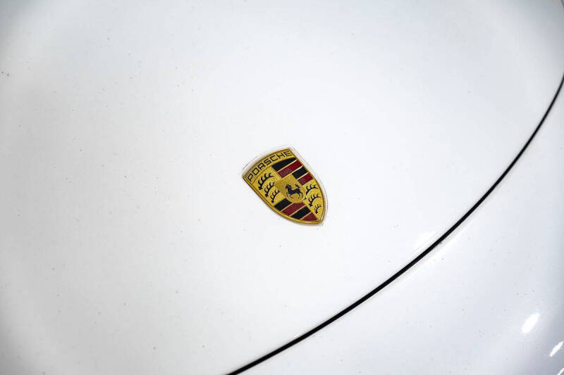 2017 Porsche 911 Carrera